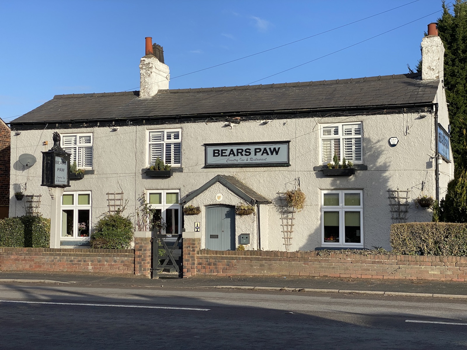 The Bears Paw lymm.uk